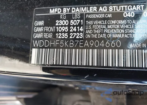 2014 Mercedes-Benz E 350 z USA, uszkodzony, nr VIN WDDHF5KB7EA904660